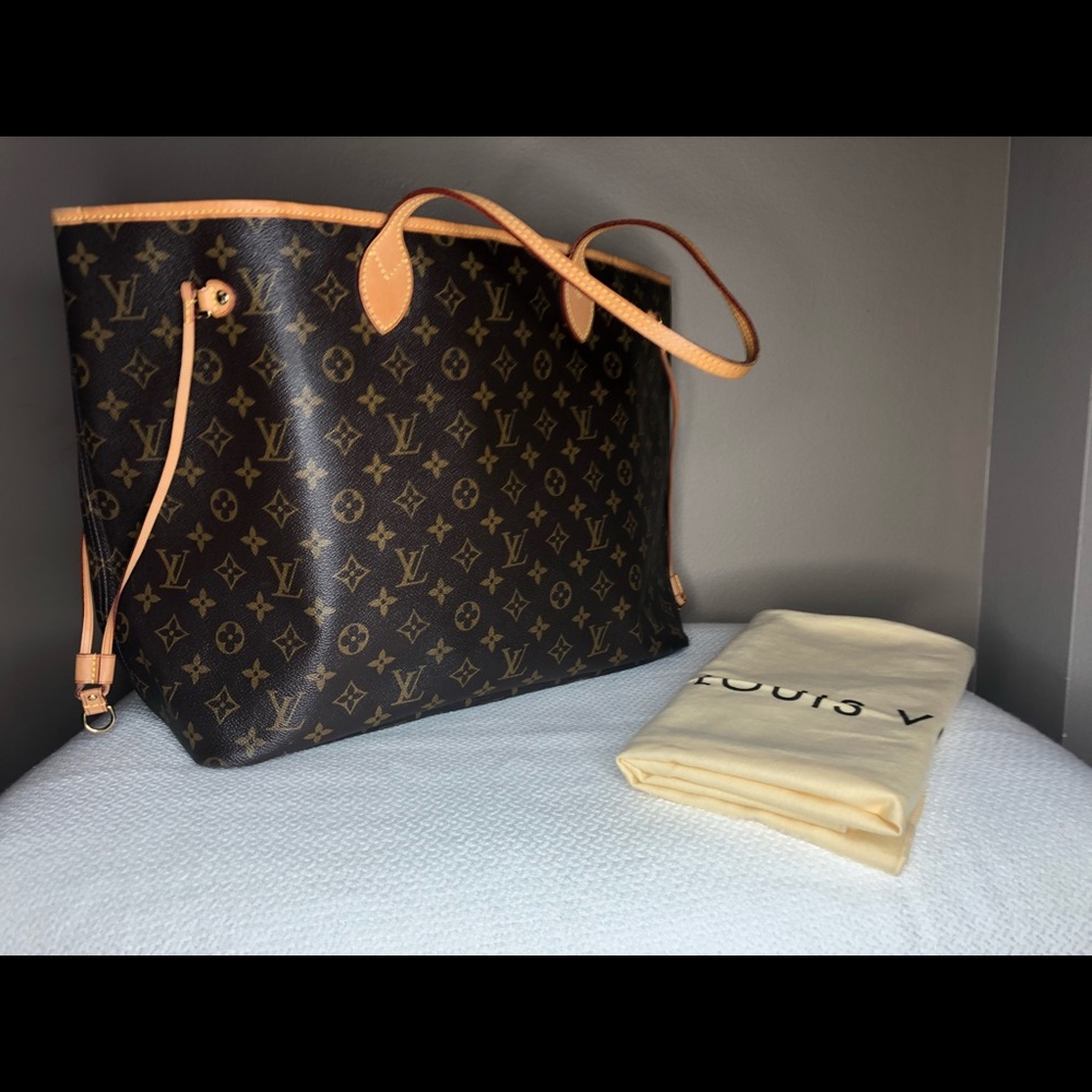 ♥️SOLD♥️Louis Vuitton Neverfull Monogram GM